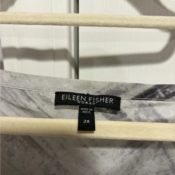 Eileen Fisher Marble Gray Sleeveless Top - Picture 2 of 3